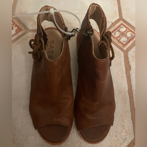 All Genuine Real Leather Sandals - Picture 1 of 6